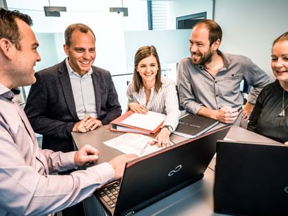 employee in buying